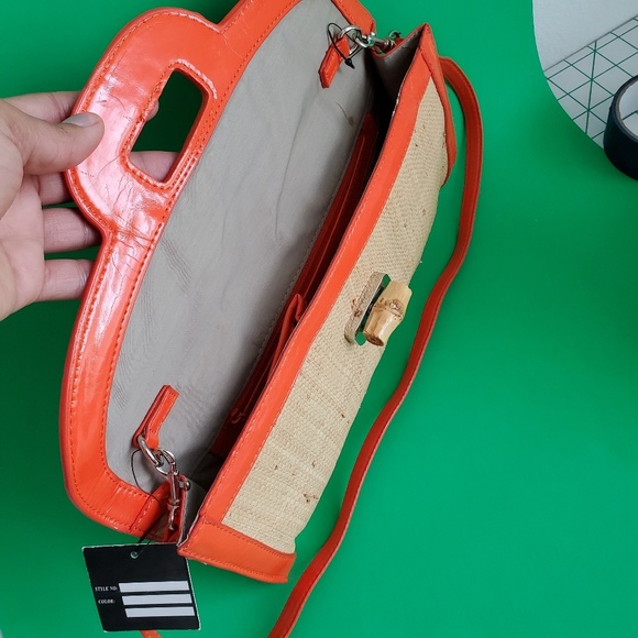 Straw Envelope Clutch w/Orange Trim - Picture 6 of 8